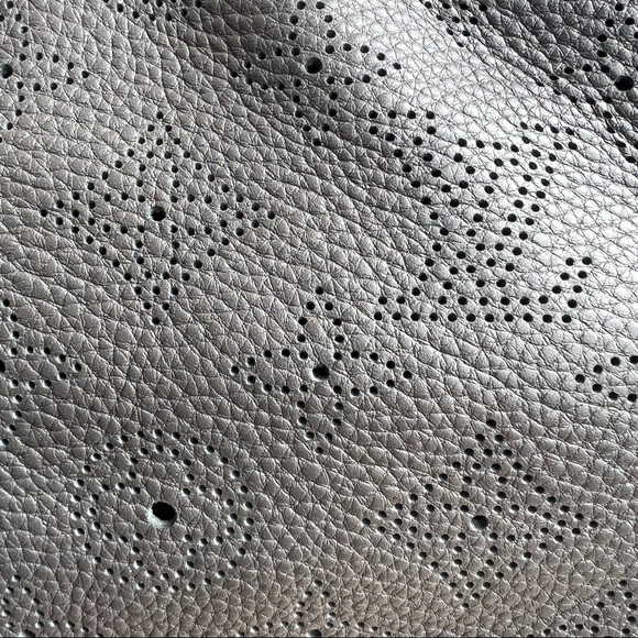 Authentic Louis Vuitton Mahina Stellar GM in Anthracite - Picture 10 of 16